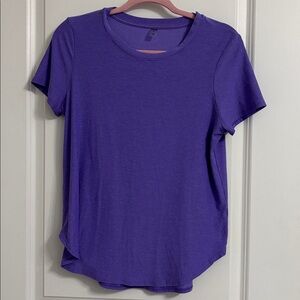 Beyond Yoga Featherweight On the Down Low Tee Size Medium